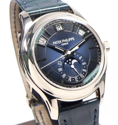 Patek Philippe Annual Calendar 5205g-0013 Automatic Very Good