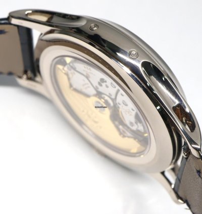 Patek Philippe Annual Calendar 5205g-0013 Automatic Very Good