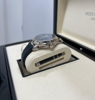 Patek Philippe Annual Calendar 5205g-013