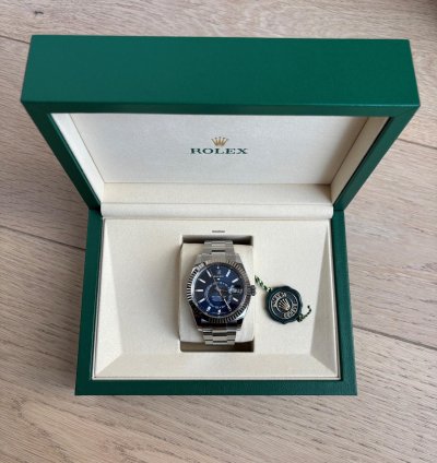 Rolex Sky-dweller Full Set Complet Neuf Jamais Port