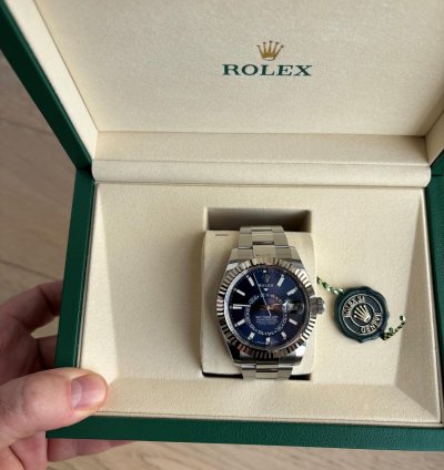 Rolex Sky-dweller Full Set Complet Neuf Jamais Port