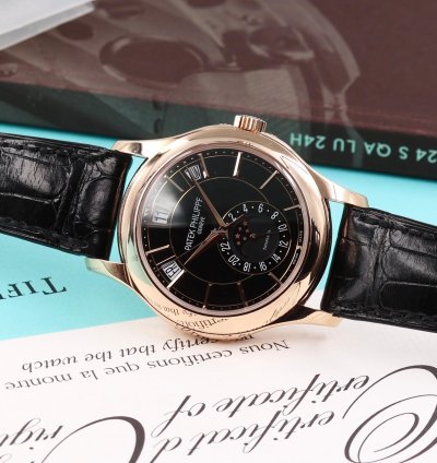 Patek Philippe Annual Calendar 5205r - Tiffany Co - Full Set - Very Rare - Excellent Condition