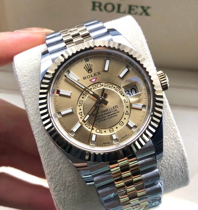 Rolex Sky-dweller Gold Champagne Dial Jubilee