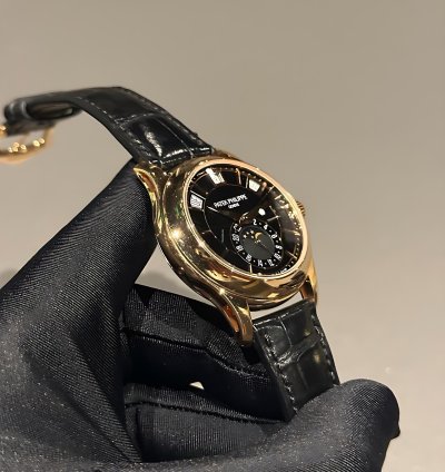 Patek Philippe Annual Calendar 5205r-010