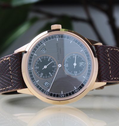 Patek Philippe Annual Calendar 5235 50r-001