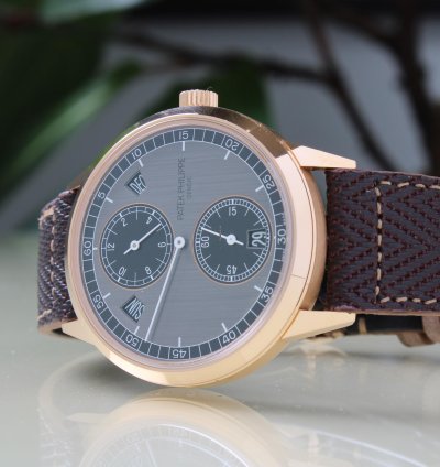 Patek Philippe Annual Calendar 5235 50r-001