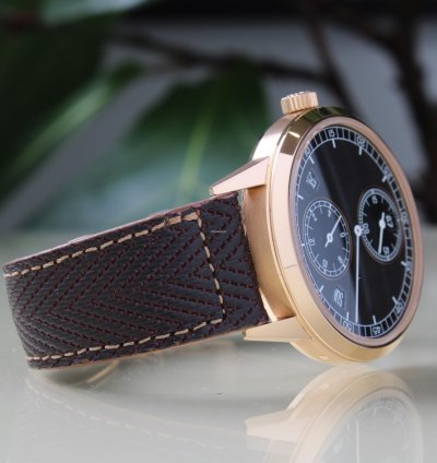 Patek Philippe Annual Calendar 5235 50r-001