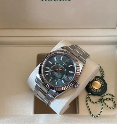 Rolex Sky-dweller Green 2024