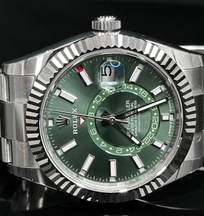 Rolex Sky-dweller Green Dial Oyster Bracelet 2024