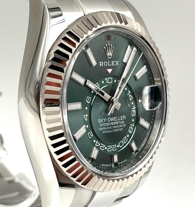 Rolex Sky-dweller Green Dial Oyster Bracelet 336934 Unworn 2025