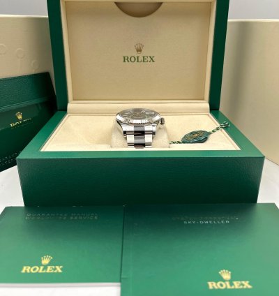 Rolex Sky-dweller Green Dial Oyster Bracelet 336934 Unworn 2025