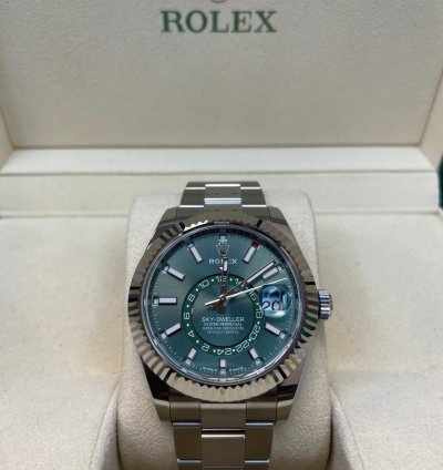 Rolex Sky-dweller Green Dial Oyster Unworn