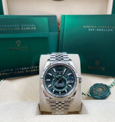 Rolex Sky-dweller Green Dial Stainless Steel Jubilee Bracelet 336934 Unworn 2025