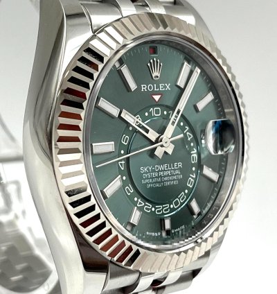 Rolex Sky-dweller Green Dial Stainless Steel Jubilee Bracelet 336934 Unworn 2025