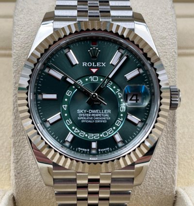 Rolex Sky-dweller Green Dial Stainless Steel Jubilee Bracelet 336934 Unworn 2025