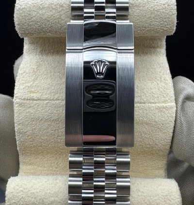 Rolex Sky-dweller Green Dial Unworn