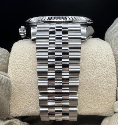 Rolex Sky-dweller Green Dial Unworn
