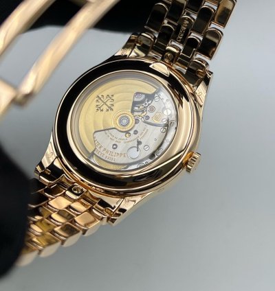 Patek Philippe Annual Calendar 5396 1r-001
