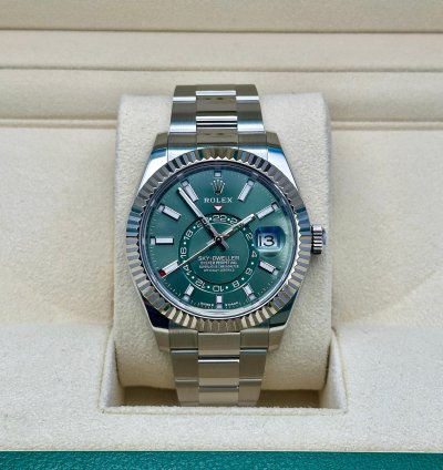 Rolex Sky-dweller Green Oyster