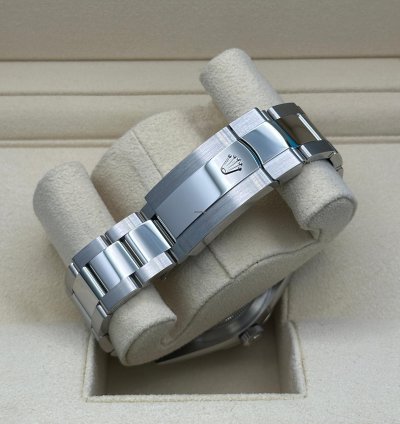 Rolex Sky-dweller Green Oyster