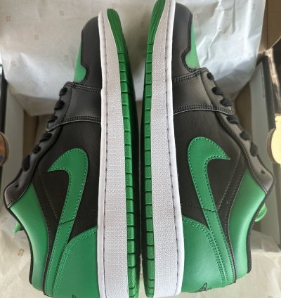 Jordan 1 Low Lucky Green