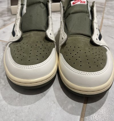 Jordan 1 Low Travis Scott