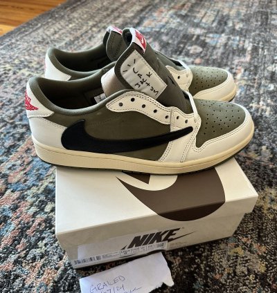 Jordan 1 Low Travis Scott Medium Olive Size 9