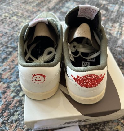 Jordan 1 Low Travis Scott Medium Olive Size 9