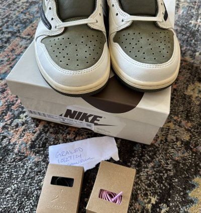 Jordan 1 Low Travis Scott Medium Olive Size 9