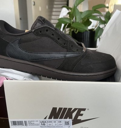 Jordan 1 Low Velvet Travis Scott