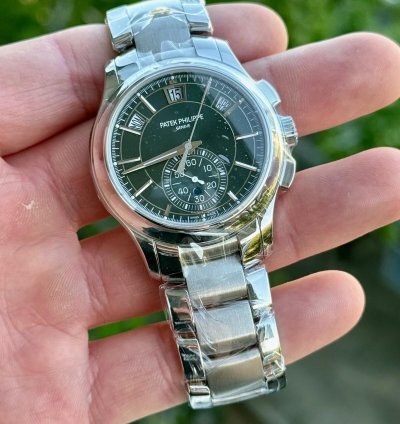 Patek Philippe Annual Calendar Chronograph 2021 Annual Calendar 5905 1a Green 42mm Box Papers