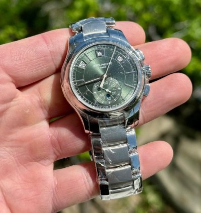 Patek Philippe Annual Calendar Chronograph 2021 Annual Calendar 5905 1a Green 42mm Box Papers