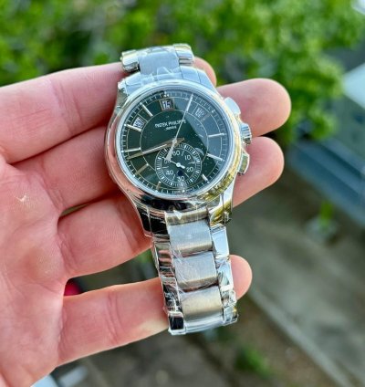 Patek Philippe Annual Calendar Chronograph 2021 Annual Calendar 5905 1a Green 42mm Box Papers