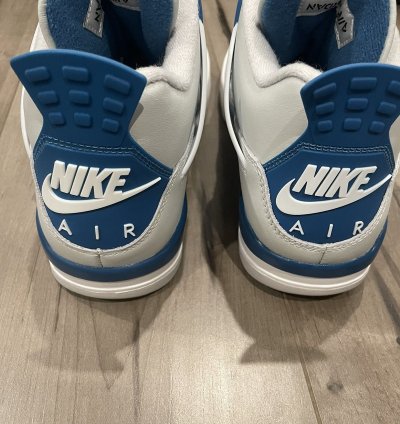 Jordan 4 Military Blue 2024 Size 9