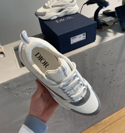 Bnwt Dior B22 Reflective White