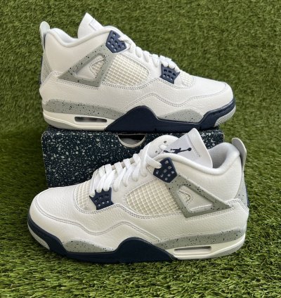 Jordan 4 Retro Midnight Navy