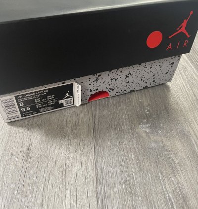 Jordan 4 Retro Red Thunder