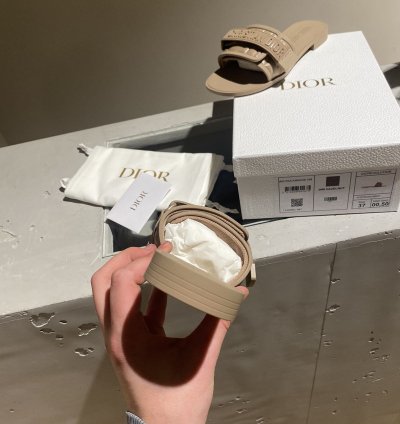 Bnwt Dior Dioevolution Slide