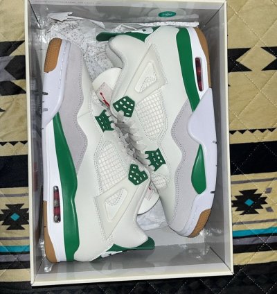 Jordan 4 Sb Pine Green
