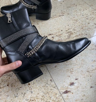 Boots With Chain Detail