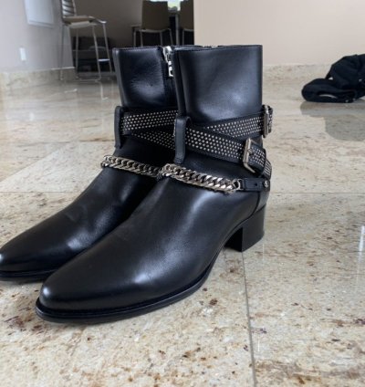 Boots With Chain Detail