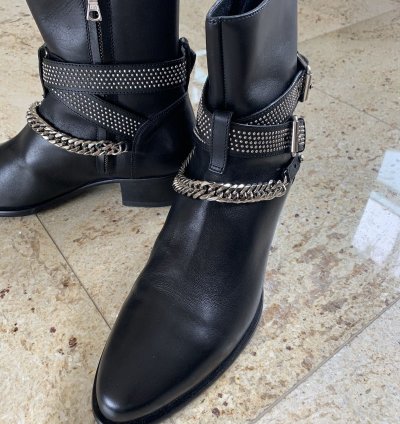 Boots With Chain Detail