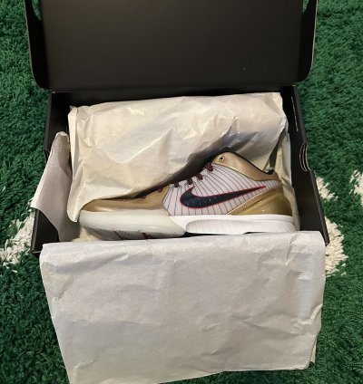 Kobe 4 Iv Protro Gold Medal 11