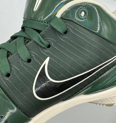 Kobe 4 Iv Undefeated Bucks Size 11
