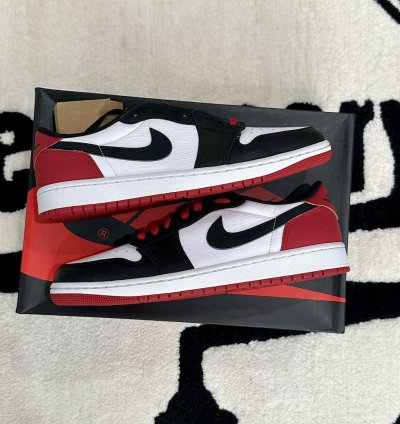 Air Jordan 1 Low Og Black Toe