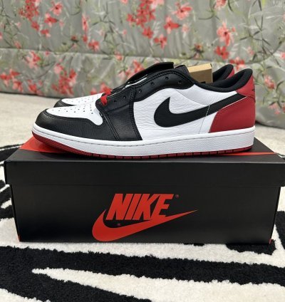 Air Jordan 1 Low Og Black Toe