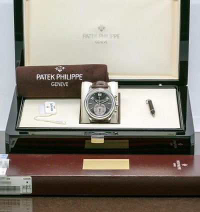 Patek Philippe Annual Calendar Chronograph 5960p-001