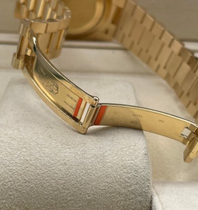 Rolex Day-date 40 Yellowgold 18kt Silver Dial Box Papers 2021 New Fully Stickers With Qr Code
