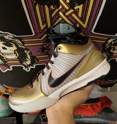 Kobe Iv Protro Gold Medal