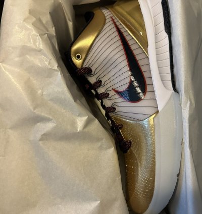 Kobe Iv Protro Gold Medal
